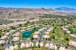 Contemporary Condo W Panoramic Views In Sunrise Cc